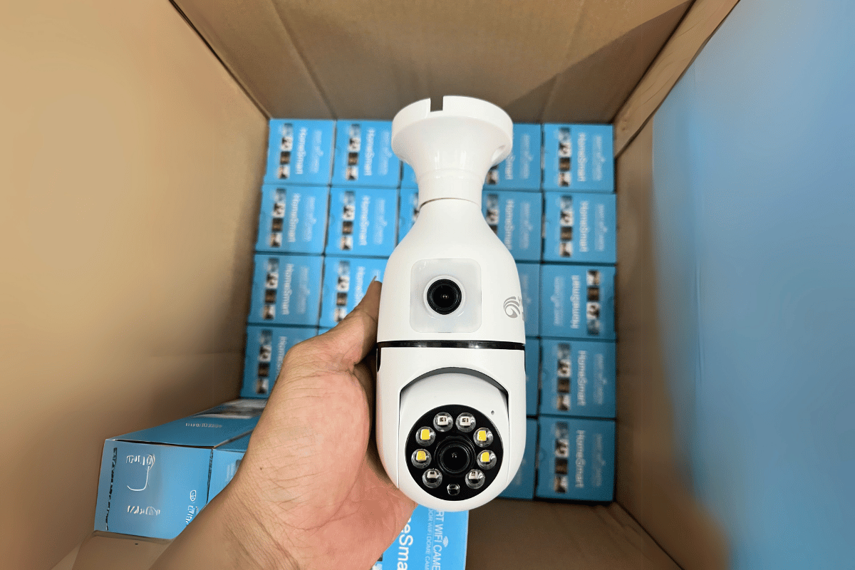 Camera Wifi BÓNG ĐÈN 2 MẮT YOOSEE A10 - Chui E27 , Có màu ban đêm-2
