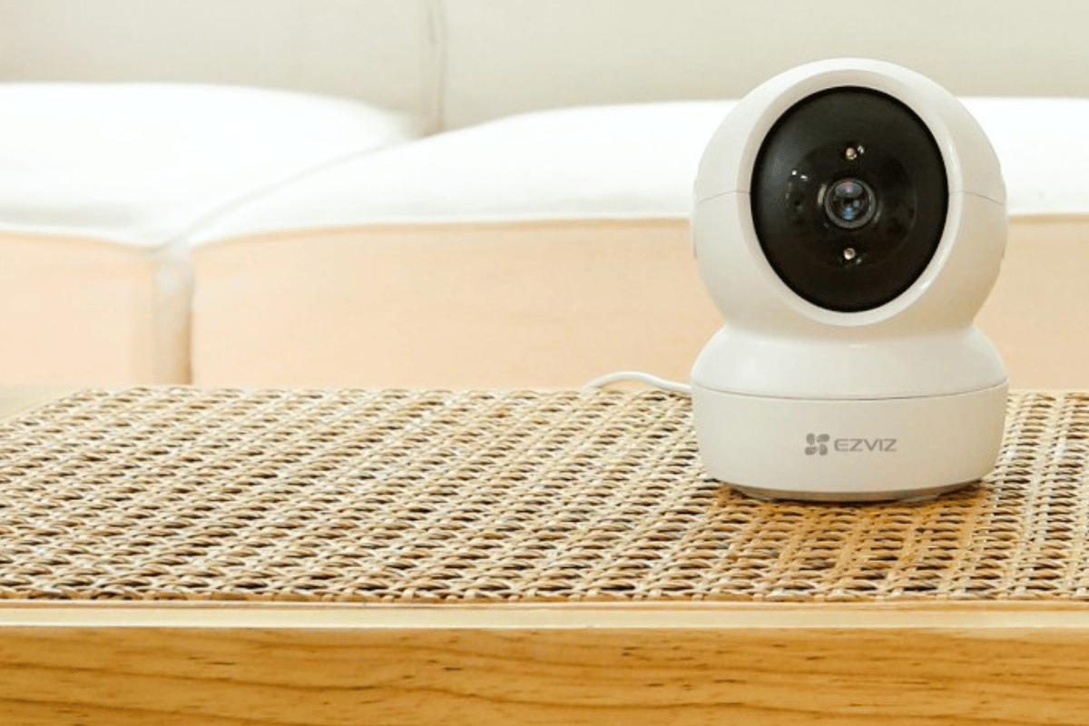 Camera WiFi EZVIZ H6C 2MP – Quay Quét Thông Minh, Hình Ảnh Full HD 1080P-1